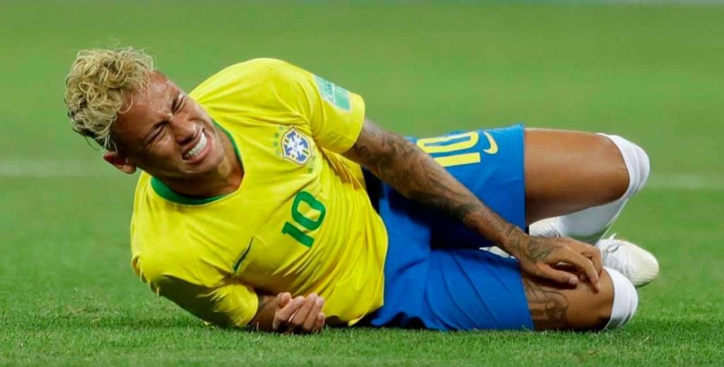 Neymar se defiende de las críticas por simular