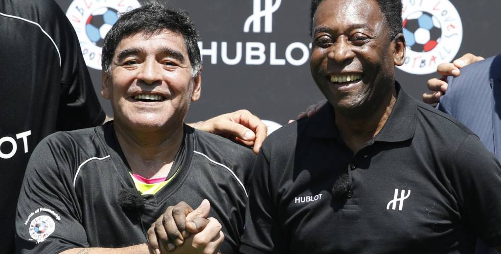El extraño saludo de Pelé a Maradona en su cumpleaños