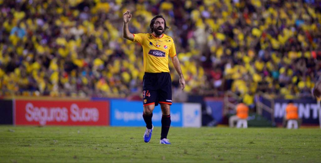 Pirlo se puso la camiseta del Barcelona de Guayaquil y emocionó a todos