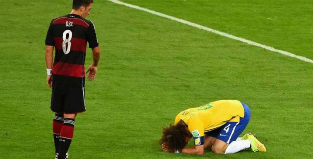 Özil desveló que le dijo a David Luiz tras ganar 7-1 en Brasil 2014