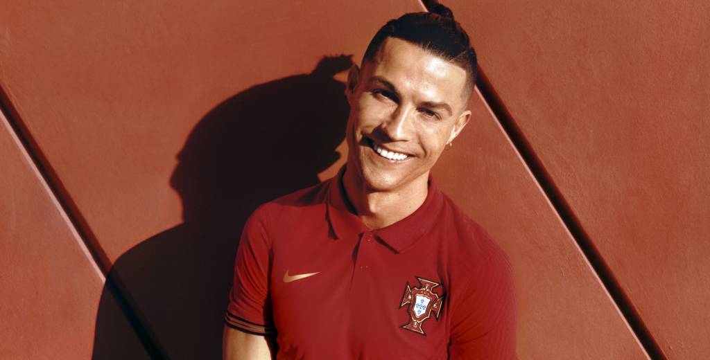 Cristiano Ronaldo lanzó la nueva camiseta Nike de Portugal