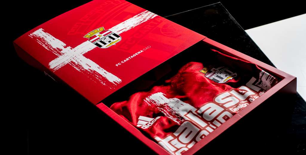 La espectacular camiseta que Adidas le hizo a este club español