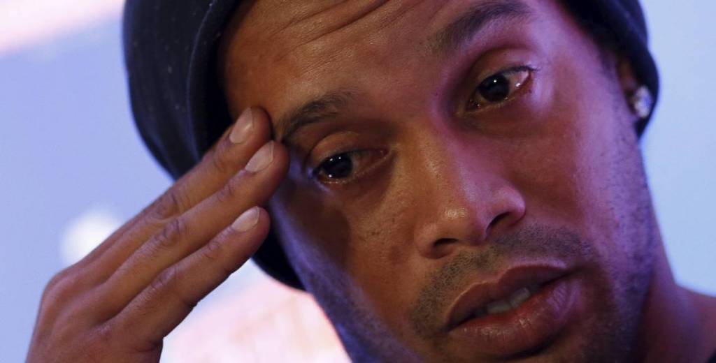 Ronaldinho vive su peor momento: "Se está haciendo daño"