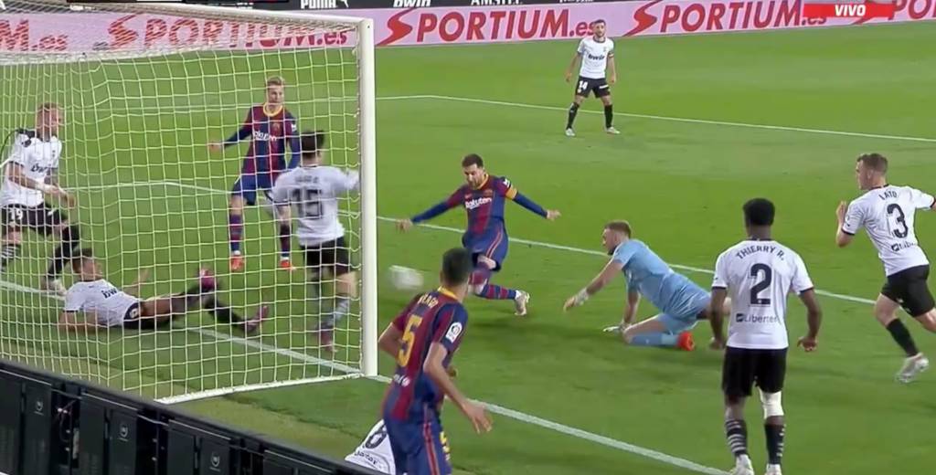 Messi falló un penal y la metió en el rebote