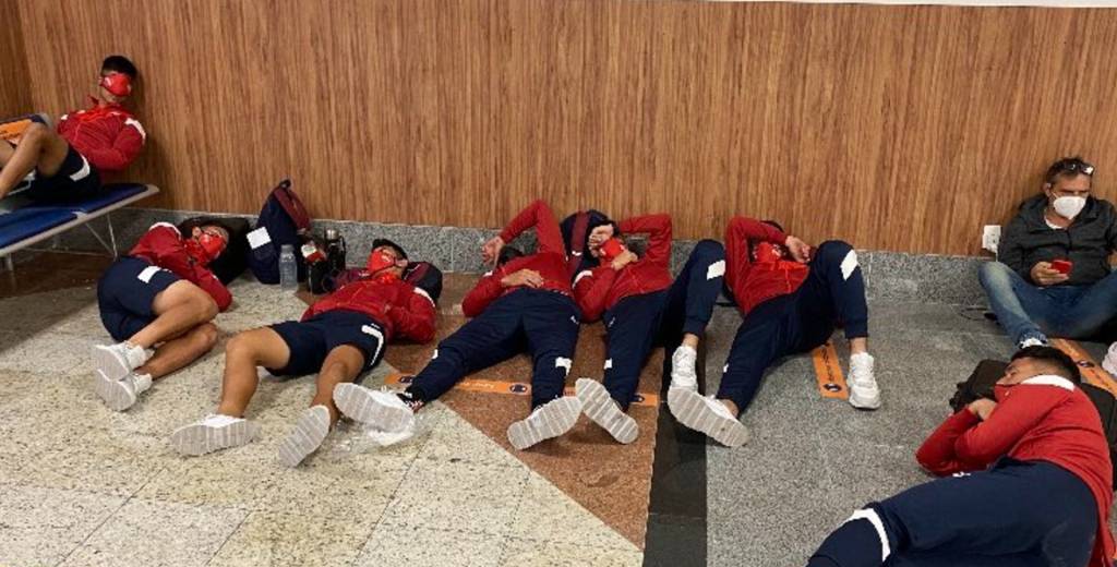 Vergüenza: Independiente durmió en el aeropuerto y hoy jugará ante Bahía