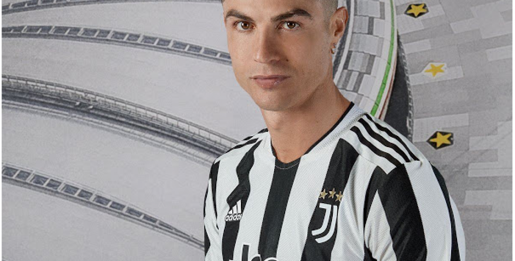 Cristiano presentó la nueva camiseta de la Juventus