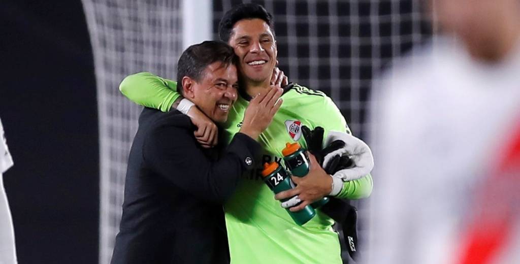 El abrazo entre Gallardo y Enzo Pérez
