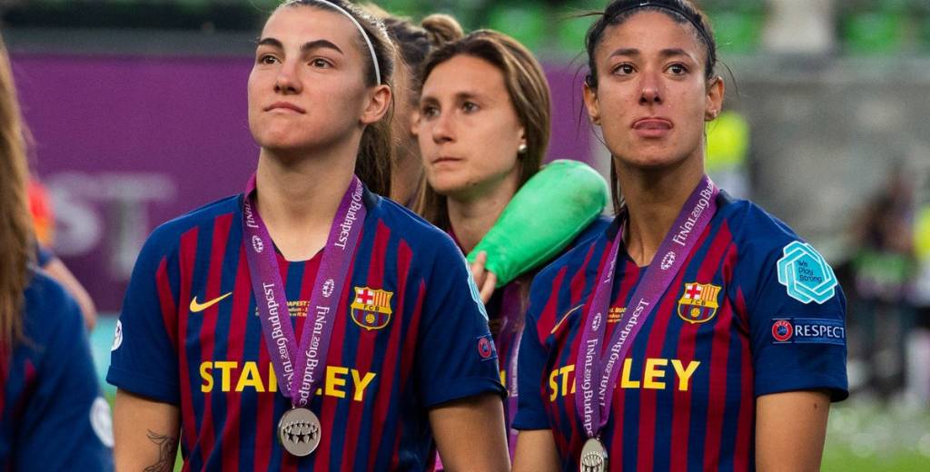 El Barcelona celebra la profesionalización del fútbol femenino