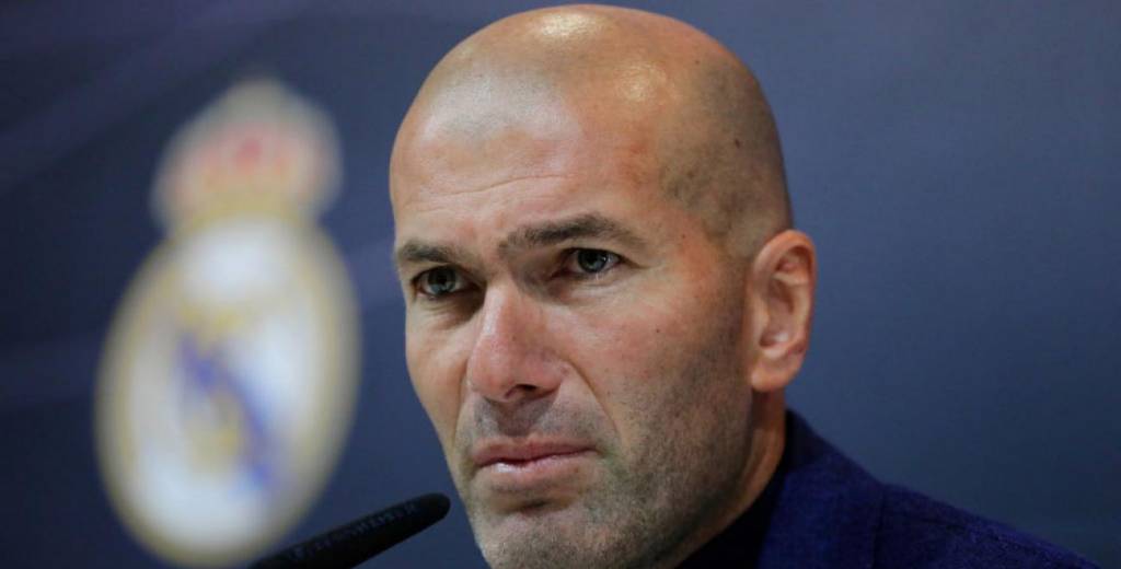 Zidane sorprende a todos y defiende a Bale: "Se queda en el Real Madrid"