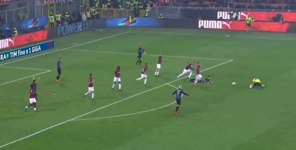 Cobró un penal para Inter en el clásico con Milan y casi se lesiona