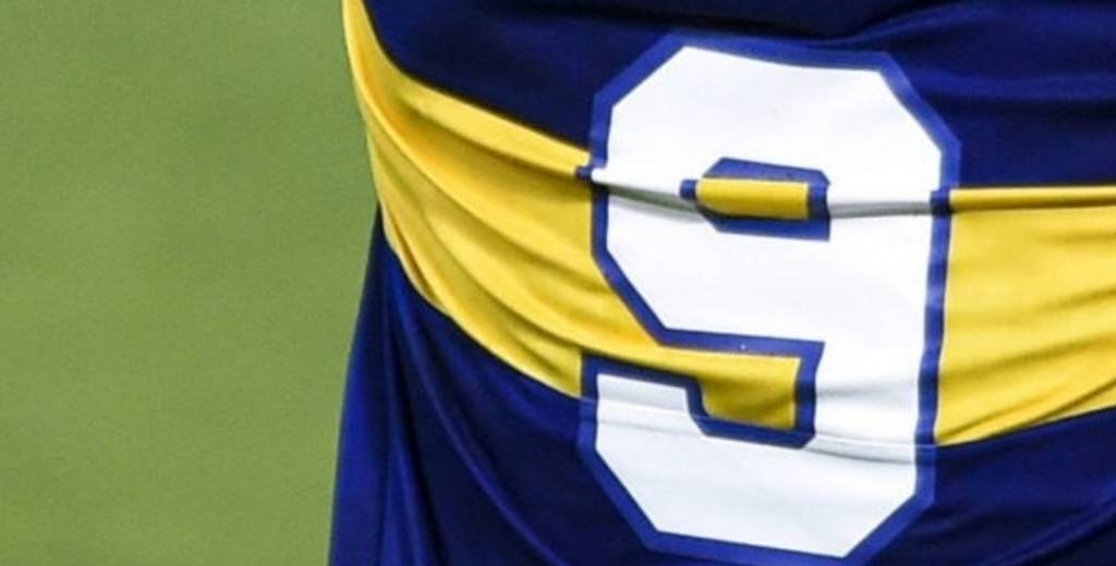Ni Cavani ni otro: Riquelme, a detalles de cerrar el 9 más querido por Boca
