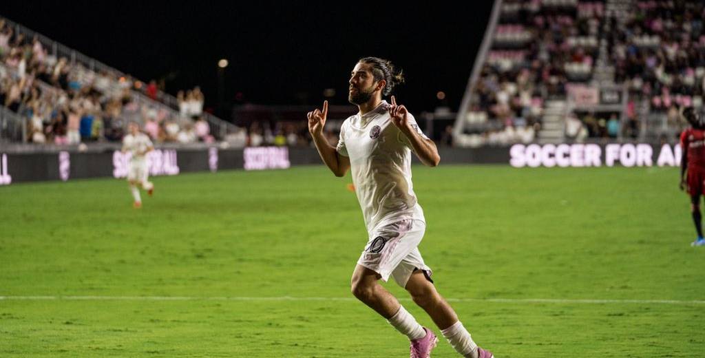 Puro talento: El mexicano Rodolfo Pizarro anotó dos golazos en la MLS
