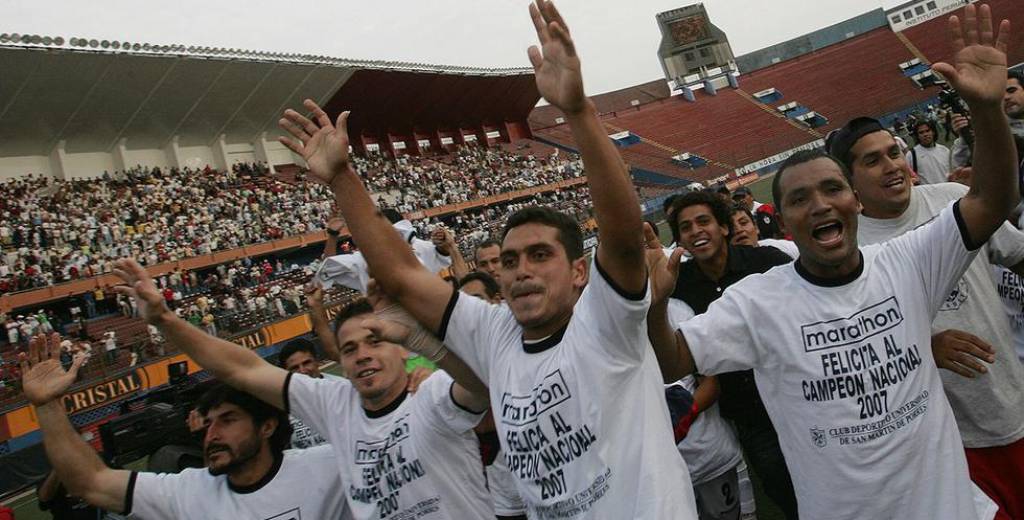 El último bicampeón peruano desciende y puede desaparecer