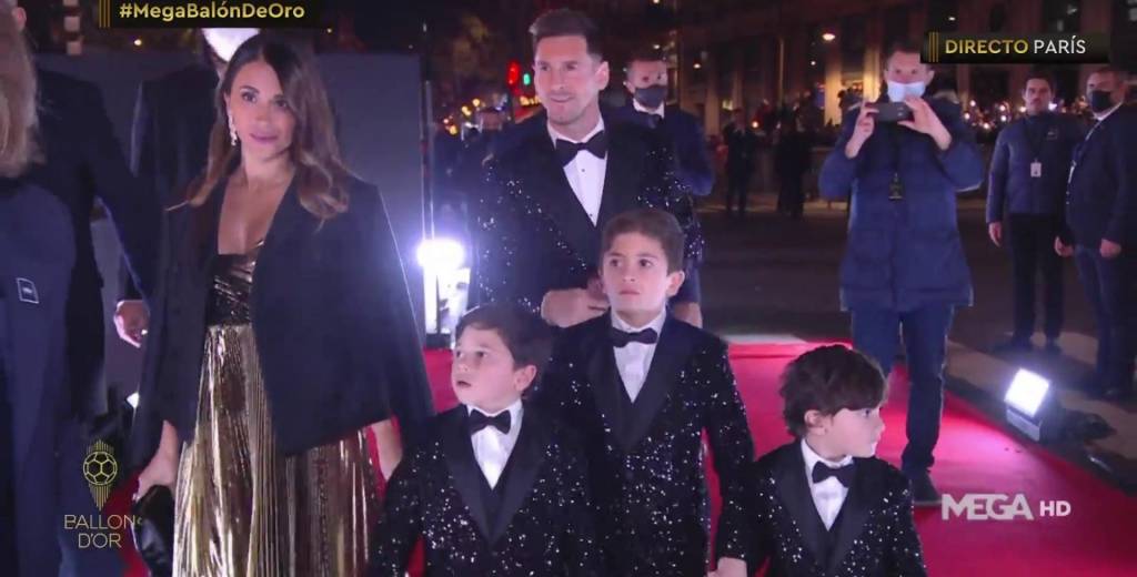 Messi llegó a la gala del Balón de Oro con sus hijos vestidos igual a él