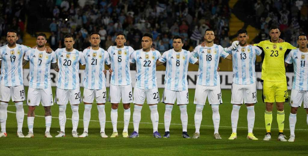 Argentina confirmó la baja de dos futbolistas importantes por Covid-19