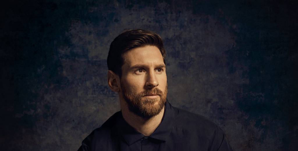 Dirigió a CR7 pero se rinde: "Messi es el Dios del fútbol"