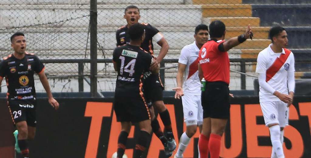 El descomunal golazo de tiro libre en la liga peruana