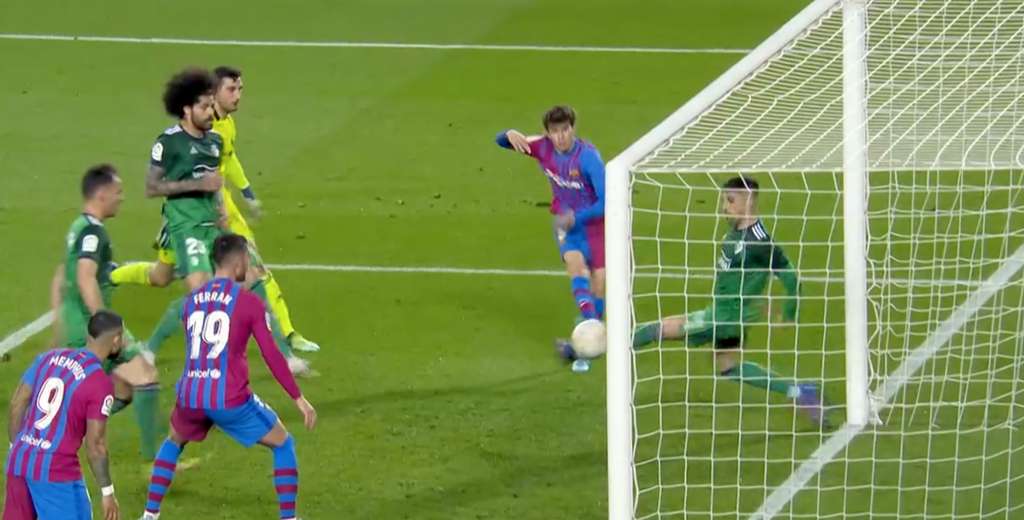 Riqui Puig: No juega nunca, entró 15 minutos y metió un gol brutal