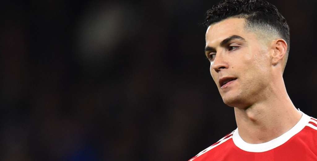 ABSOLUTE BOMBSHELL: Cristiano Ronaldo leaving Manchester United?