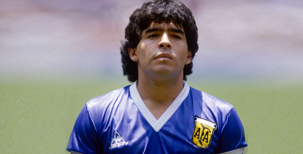 Histórico: pagó 8,9 millones de dólares por la camiseta de Maradona contra Inglaterra