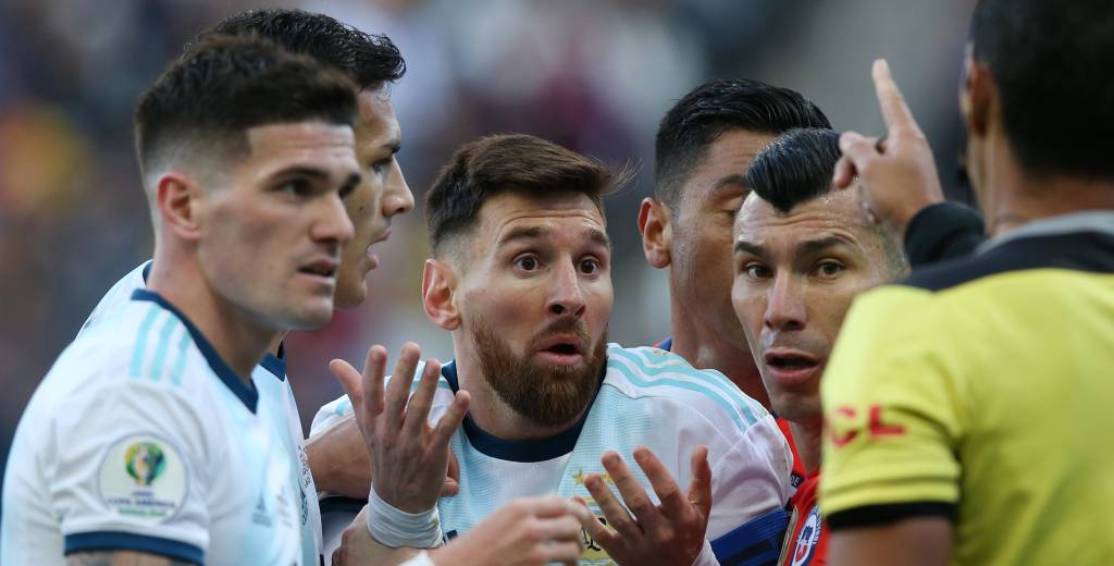 El árbitro dio una insólita explicación de por qué echó a Messi