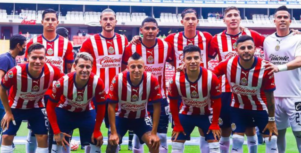 Chivas rompe la tradición y ficha a delantero de la Selección Peruana
