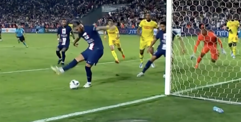 Sergio Ramos está loco: metió un gol de taco de espaldas