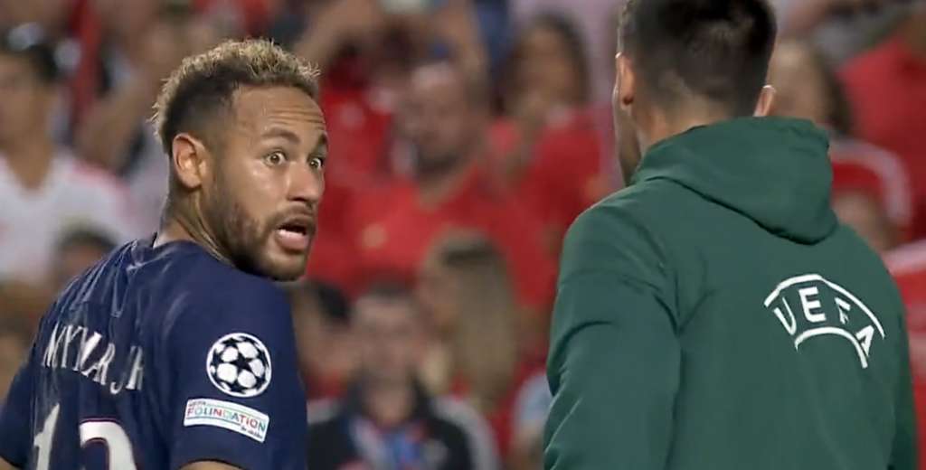 ¿Qué pasó? Terminó el partido y Neymar se peleó con un árbitro