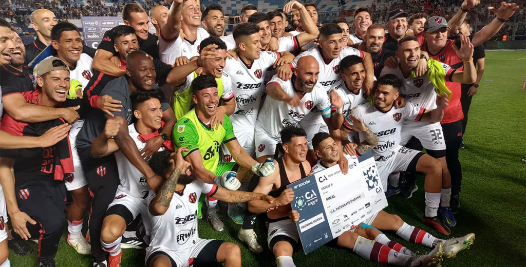 Caso insólito: Descendió de categoría pero está a un partido de clasificar a Libertadores