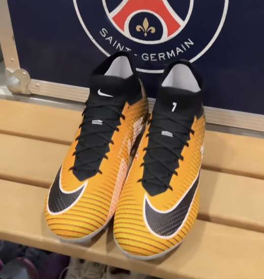 Así son las nuevas botas que diseñó Mbappé por sus 201 goles - Bitbol