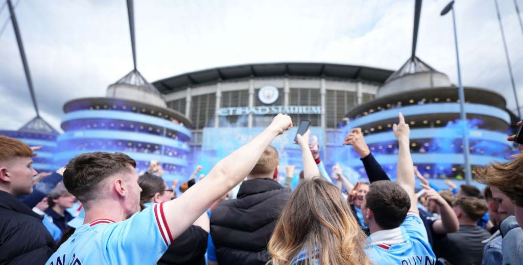 El Manchester City presentó el millonario proyecto para ampliar su estadio
