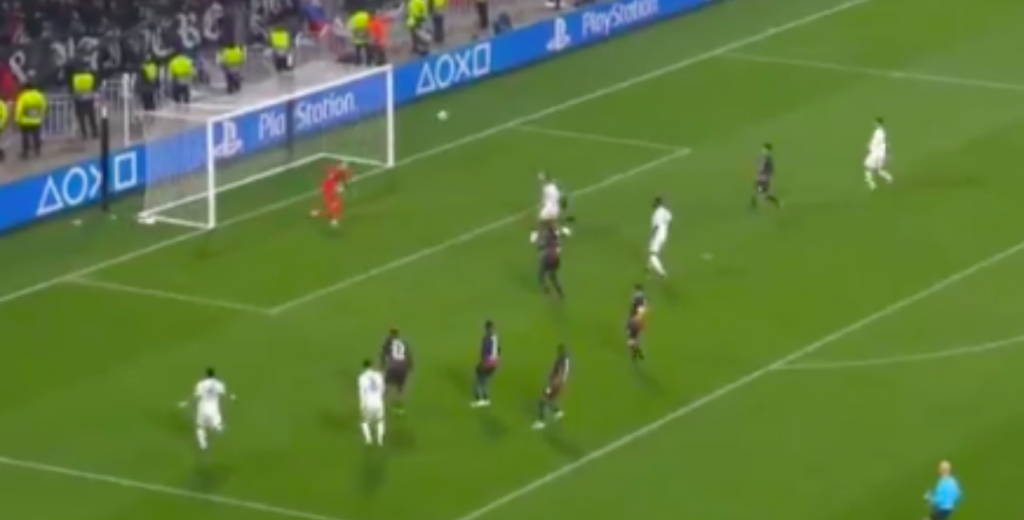 Un golazo a lo FIFA 20: Aouar del Lyon hizo una definición descomunal