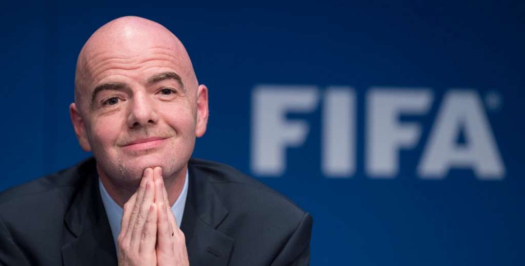 Un escándalo en FIFA The Best: lo invitaron, le dieron el premio y no fue