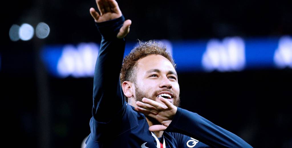 Neymar publicó una foto saludando al amor de su vida y sorprendió
